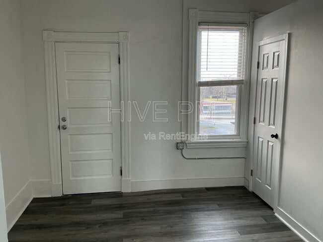 Building Photo - 4539 Montgomery Rd