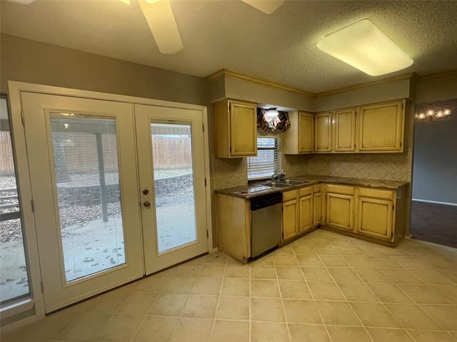 Building Photo - 1807 Chittam Dr