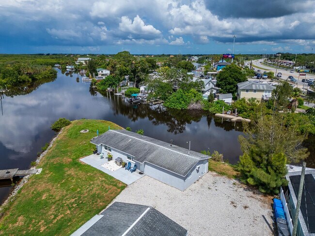 Building Photo - 8820 Rocky Creek Dr