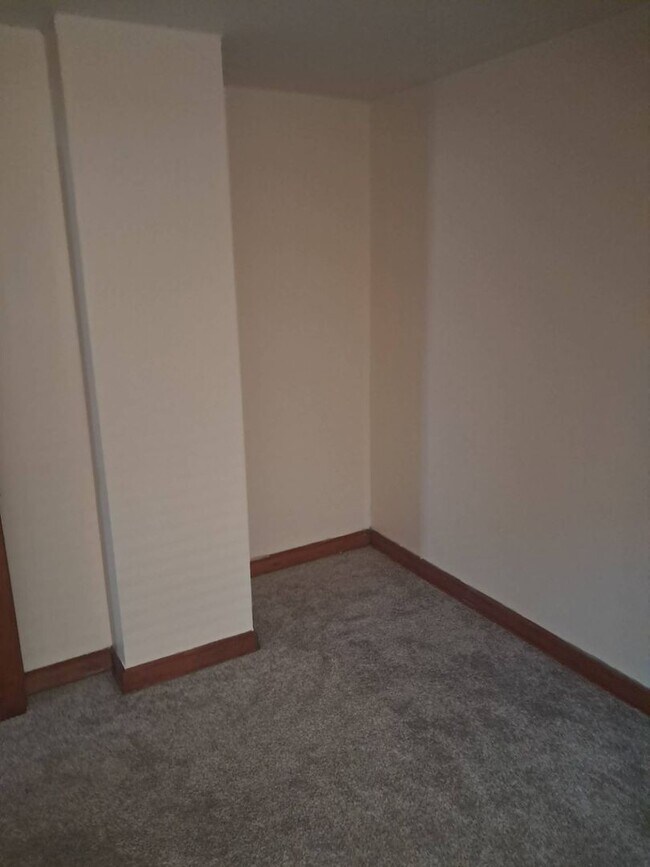 Building Photo - 3350N25thM