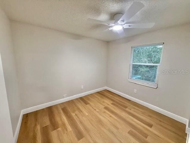 Building Photo - 14309 Village View Dr