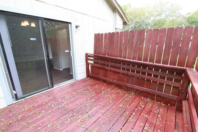 Building Photo - 11603 Poplar Cove