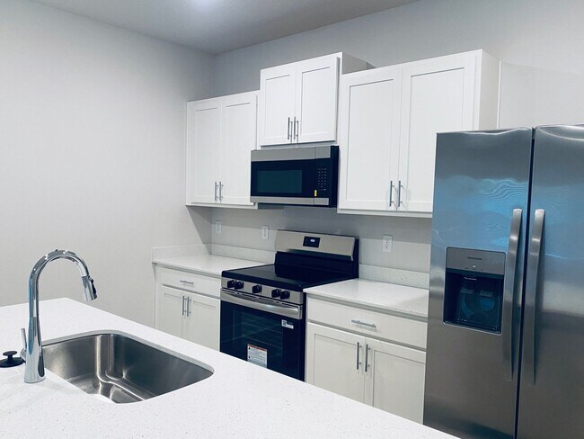 Building Photo - 9908 Starling Dr