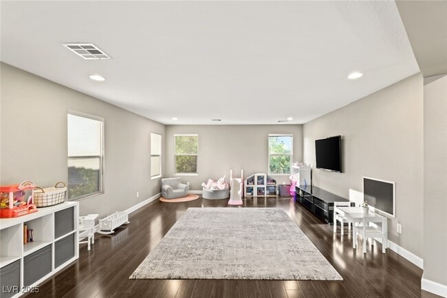 Building Photo - 338 Azar Swan Ave