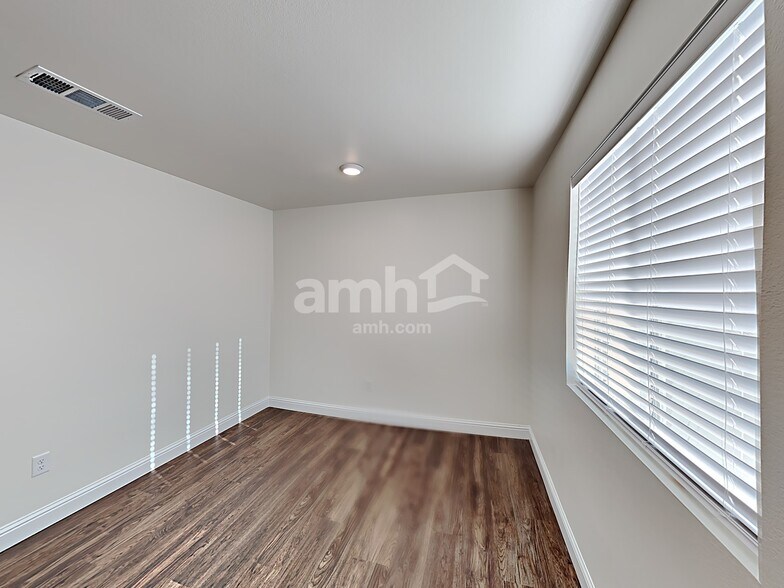 Building Photo - 720 Sienna Rising Dr