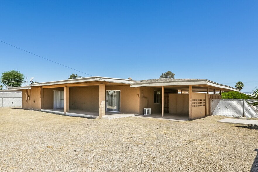 Building Photo - 6017 W Orange Dr
