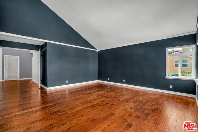 Building Photo - 7513 W 83rd St