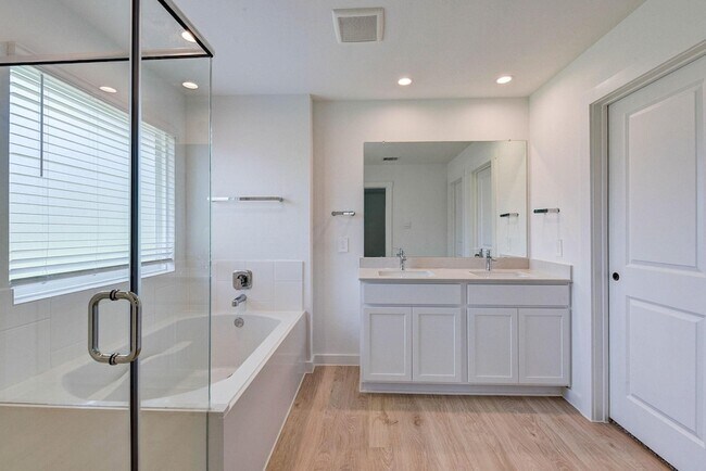 Building Photo - 7802 Bel Fiore Dr