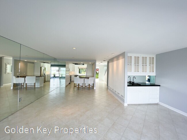 Building Photo - Waterfront Condo on the Buena Vista Lagoon - 5 mins from Carlsbad Village!