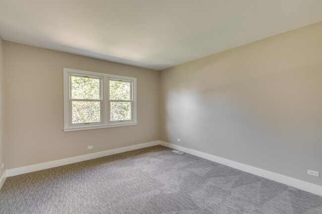 Building Photo - 3119 Lake Ave