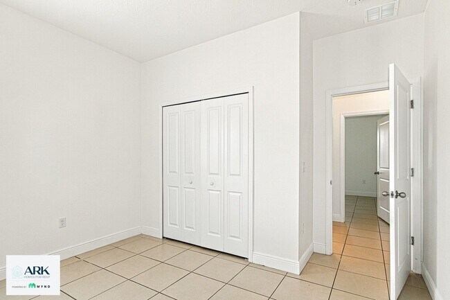 Building Photo - 16673 SW 21 Cir