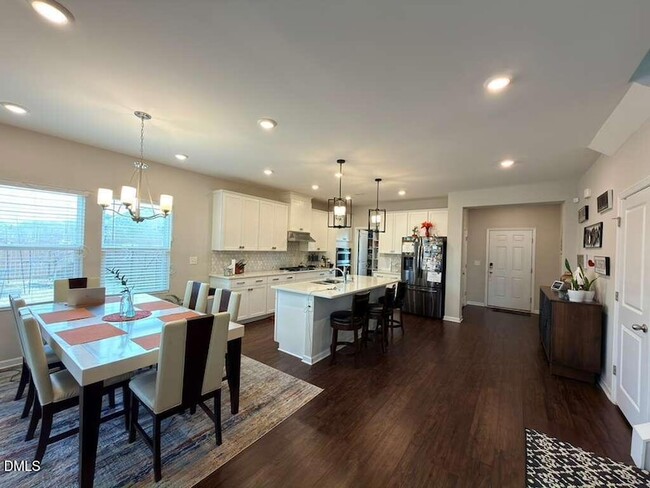 Building Photo - 3500 Barn Rd