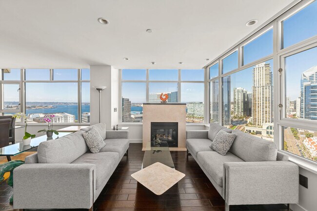 Primary Photo - 700 W Harbor Dr