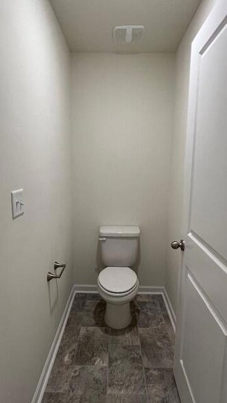 Building Photo - 3305 Serenity Dr NE