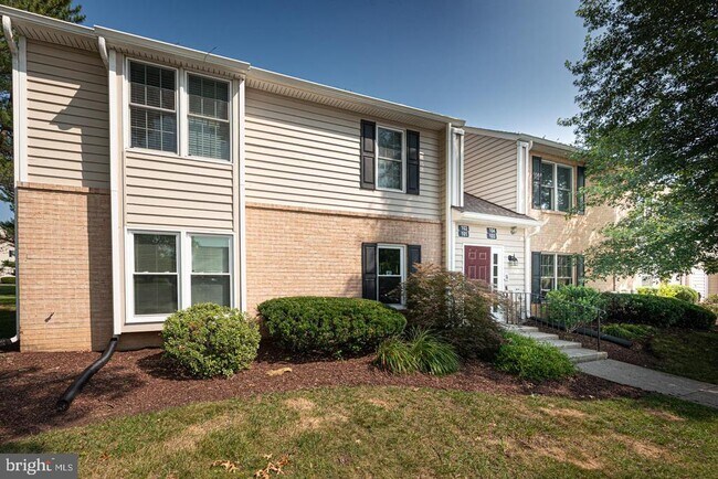 Building Photo - 104 Meadow Ct