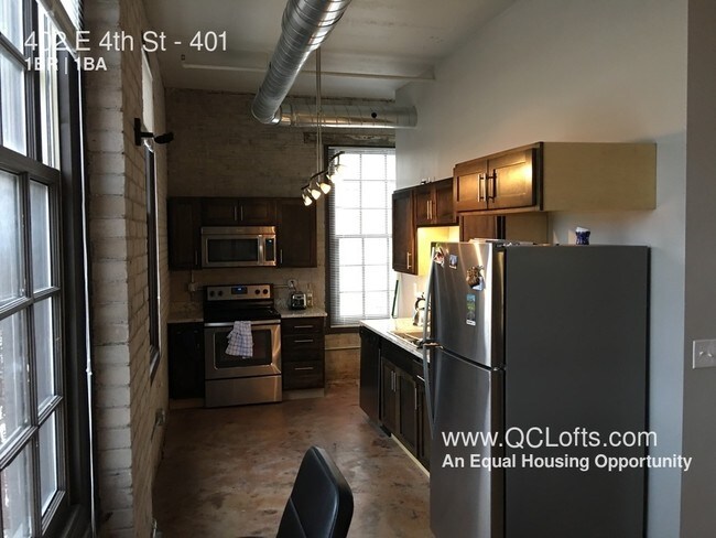 Building Photo - Halligan Coffee Company Lofts- 1 BR Riverview