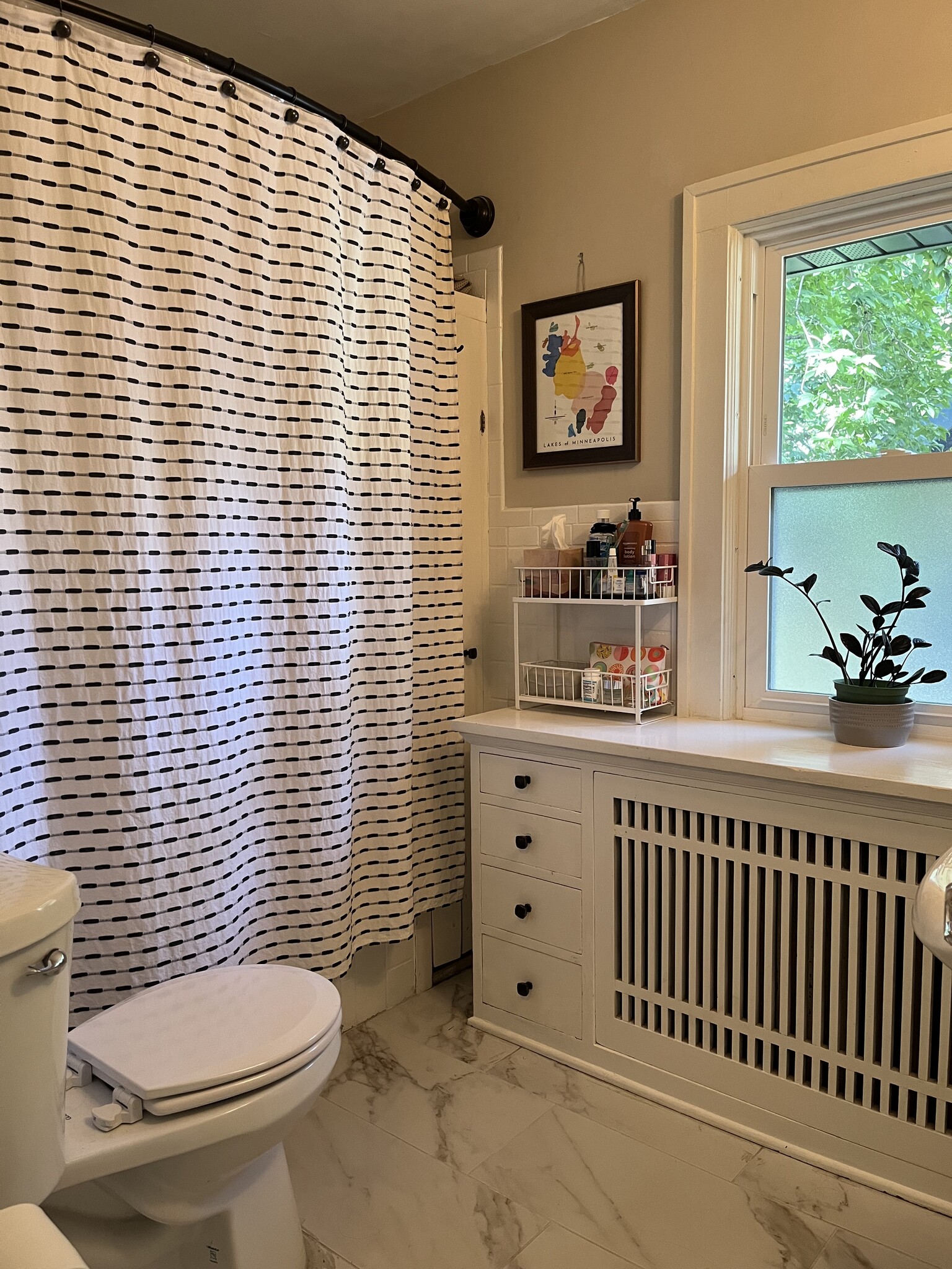 Building Photo - 4732 Harriet Ave