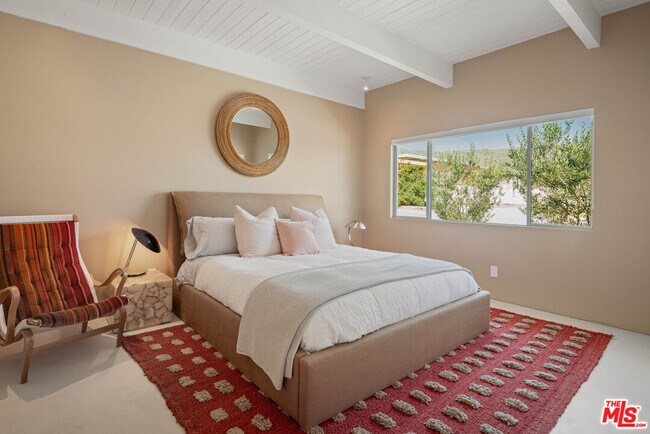 Building Photo - 1227 Tellem Dr