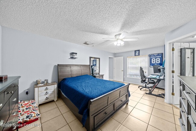 Building Photo - 831 Koln Ct NW