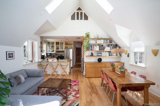 Building Photo - 52 Jefferson St