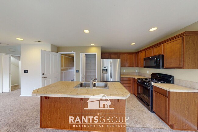 Building Photo - Spacious 4-Bedroom, 2.5-Bath Home with Open Layout in Lacey!