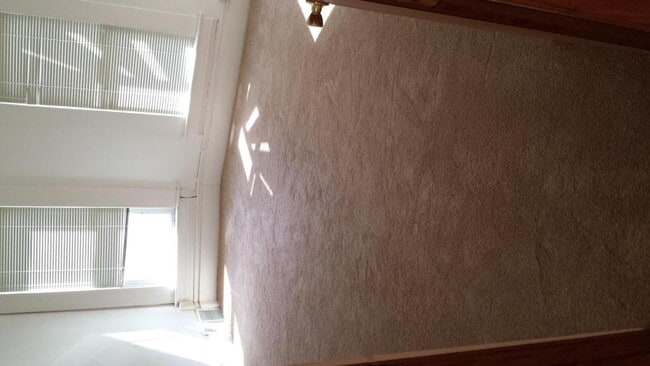 Building Photo - 906 Vine St