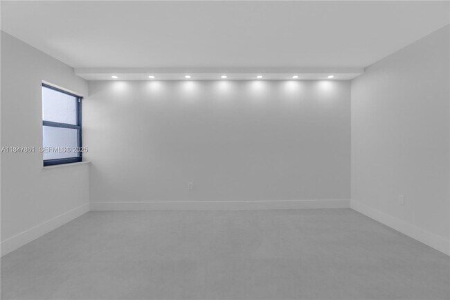 Building Photo - 1201 S Ocean Dr