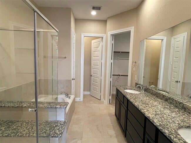 Building Photo - 10418 Quiet Courtyard Rd