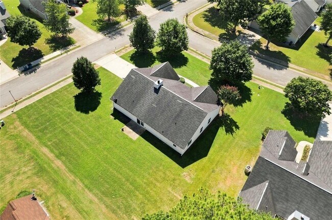 Building Photo - 465 Camella Cir