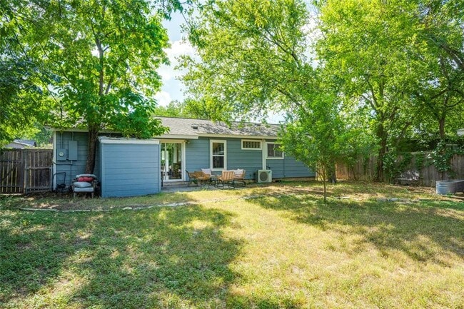 Building Photo - 5300 Halmark Dr