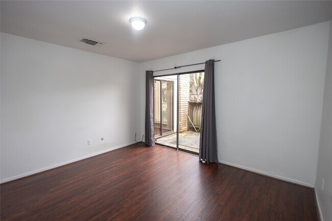 Building Photo - 8100 Cambridge St