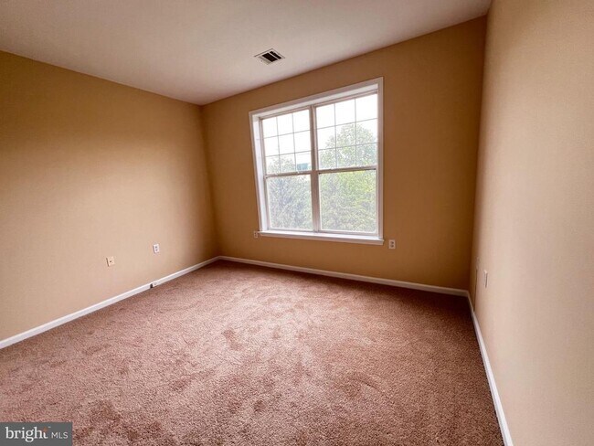 Building Photo - 232 Masterson Ct