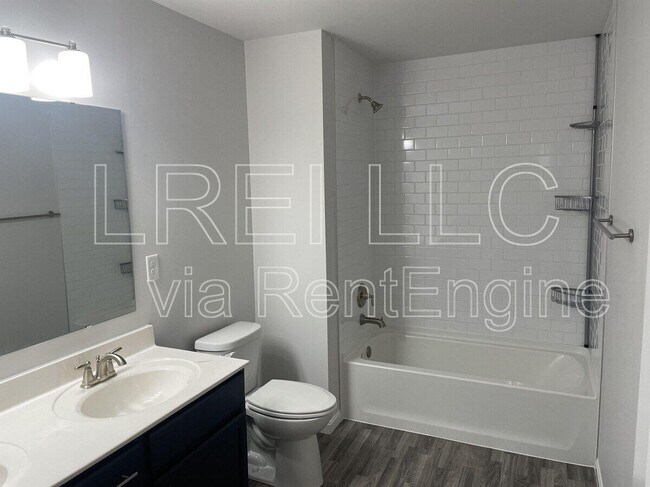 Building Photo - 9211 Tamarack Grove Ln