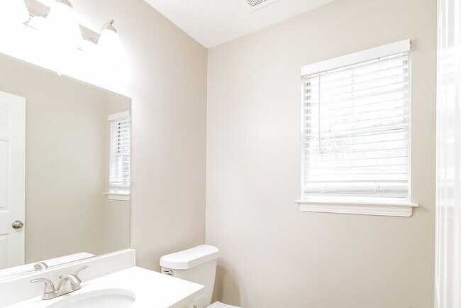 Building Photo - 5731 Riverhead Ave