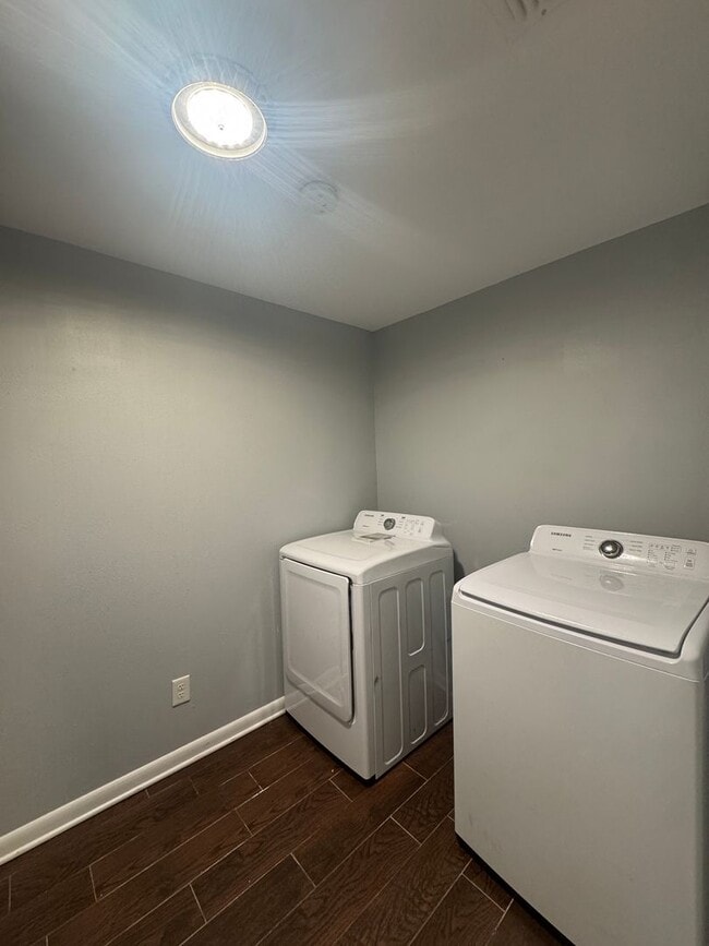 Building Photo - Rental Property