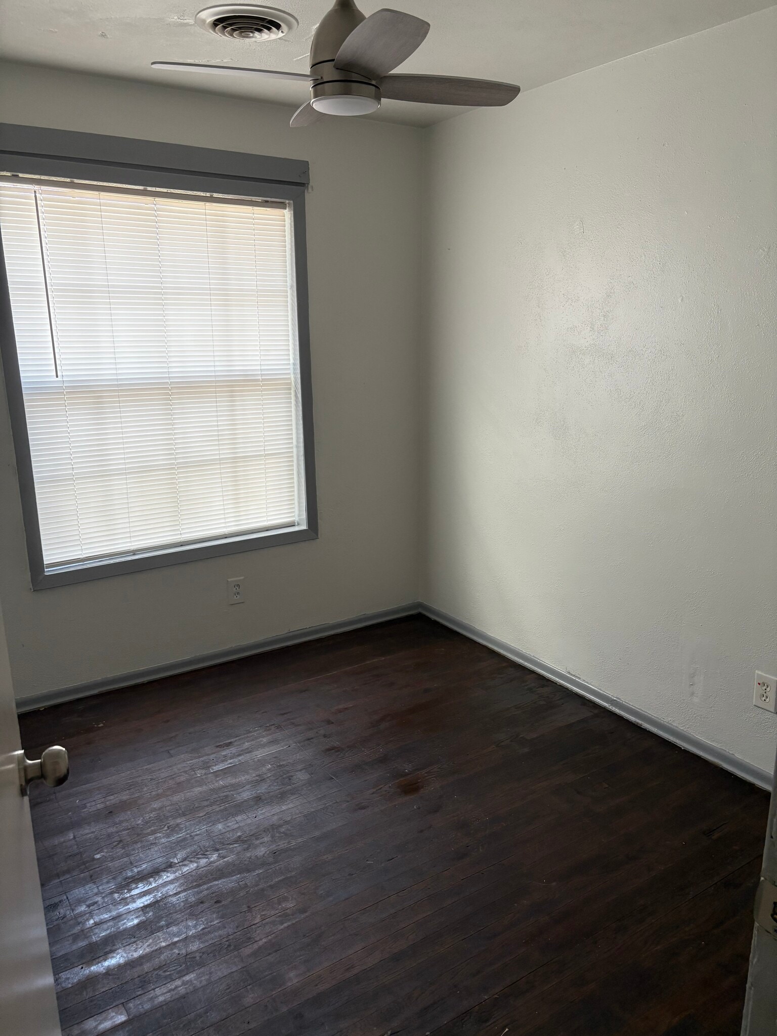 Building Photo - 1014 Pennsylvania Dr