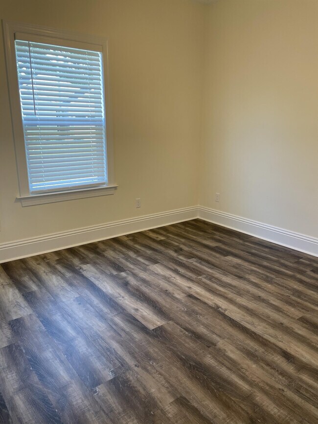Building Photo - 45 Tuscany Trace