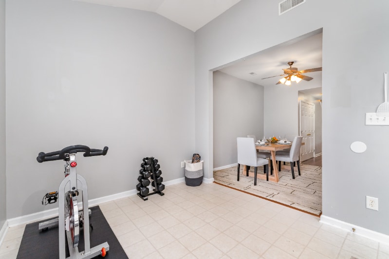 Building Photo - 4919 Sunburst Ln