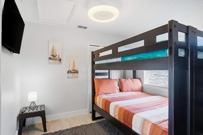 Building Photo - 13115 Ashington Pointe Dr