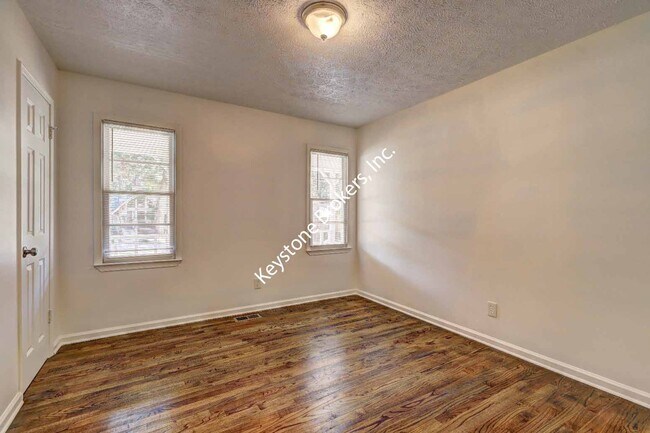 Building Photo - 4090 Knotty Oak Trail