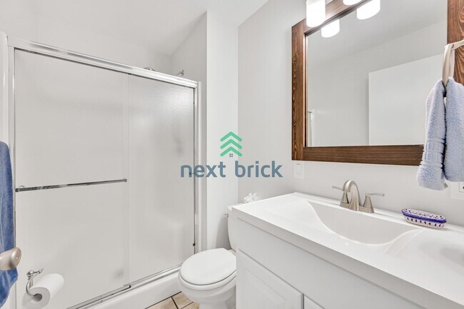 Building Photo - A fabulous 3 bedroom and 3.5 bathroom house