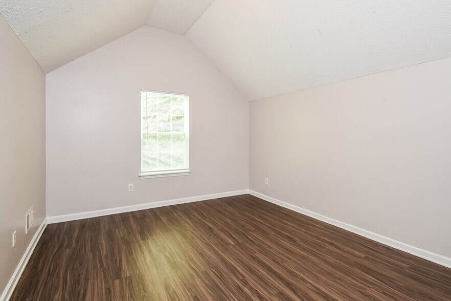 Building Photo - 7957 Lake Wind Ct