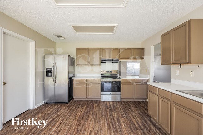 Building Photo - 7915 Cherry Glade