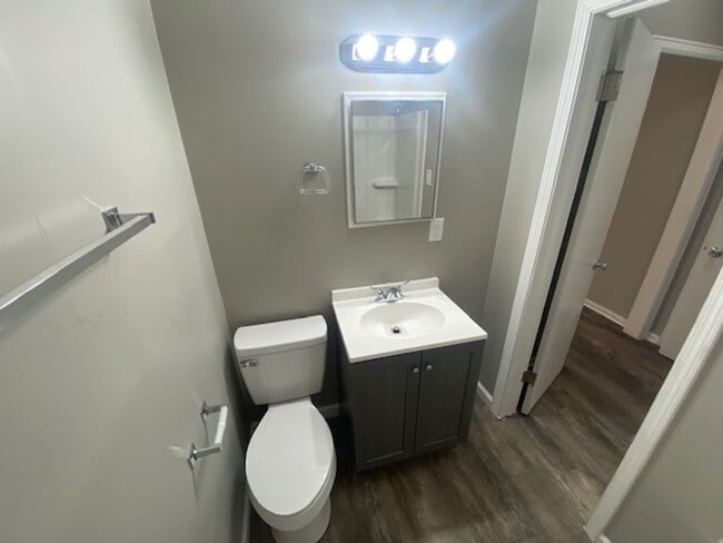 Building Photo - Central Park Apartments