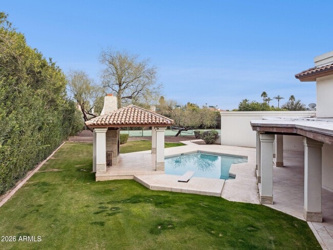 Building Photo - 8303 N 61st Pl