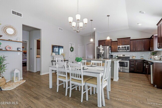 Building Photo - 261 Penbridge Pl