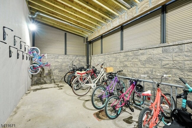 Building Photo - 1722 Springfield Ave