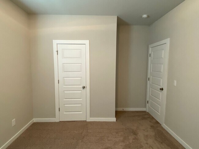 Building Photo - 1245 Brookhaven Dr