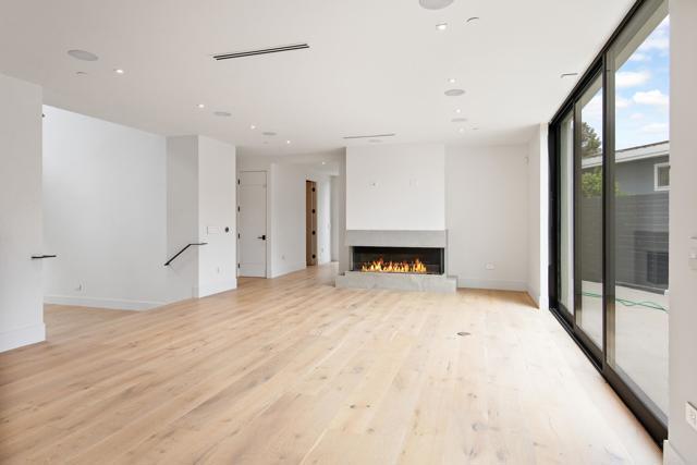 Building Photo - 1030 Centinela Ave