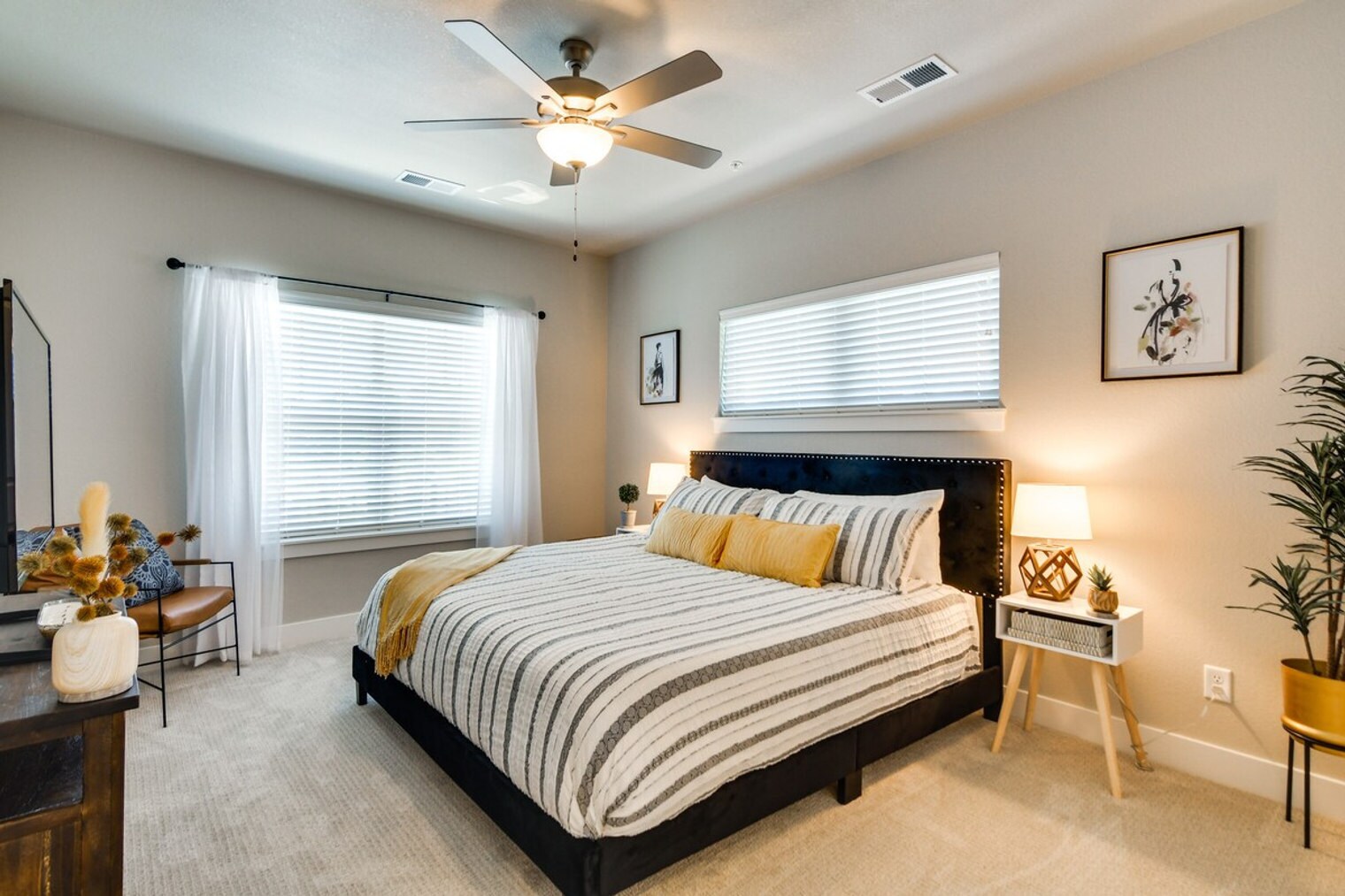 Building Photo - 4622 Hahns Peak Dr